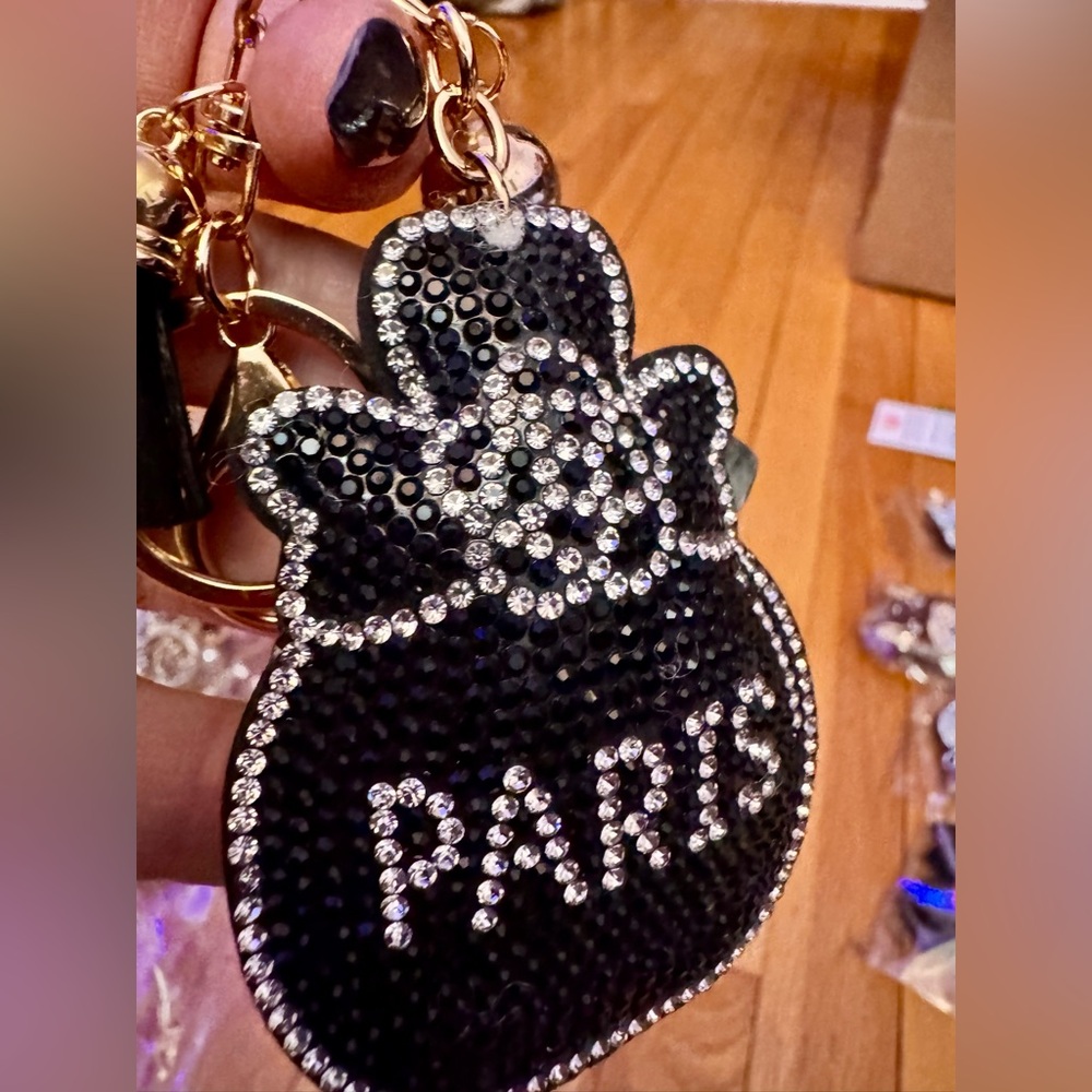 Rhinestone Bottle NEW keychain/bag charm - Picture 2 of 3